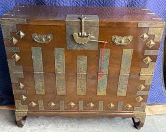 262 KoreanBandajiChestwithEngravedMetal