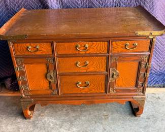 263 KoreanMouriJangorTansuChest