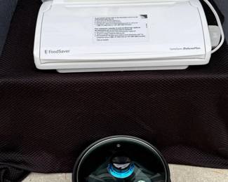 195 FoodSaverGameSaverDeluxePlusRollswithElectricPot