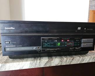 84 PioneerCLD900CompactDiscLaserDiscPlayerProject