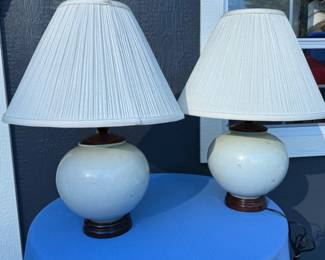 108 SubtleStripeHeronMotifRosewoodPorcelainLampPair