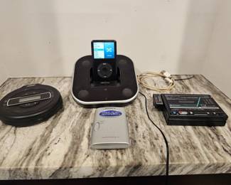 99 PersonalMusicPlayersiPodBoseSonyHitachi