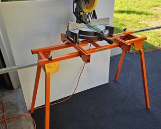 102 Hitachi10CompoundLaserMiterSawWithFoldingStand