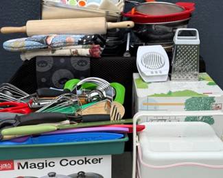 196 KitchenBasicsUtensilsCutcoBakingDecoratingPilsners