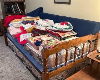 Day bed with trundle 