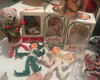 Anne Lee Christmas Elves