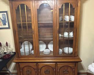 Two pice China hutch 