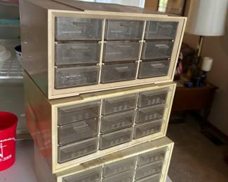 Akro Mills Nifty marble look lucite storage bin 