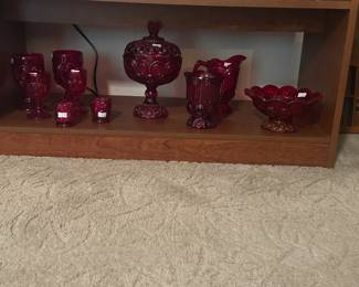 LE Smith red glassware 