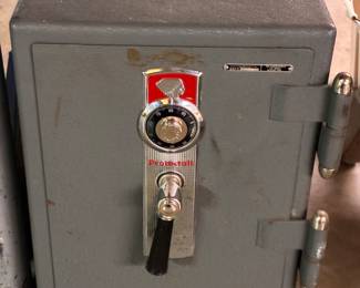 Metal safe