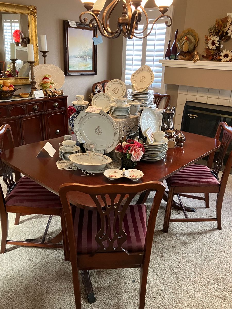 Japanese China set, 1940’s(?) dining room set with six chairs, leaf and table protector pad