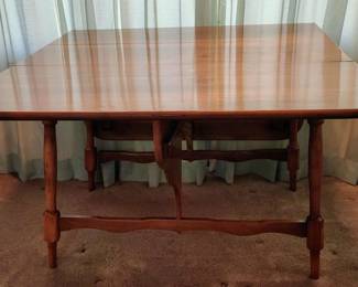 Jefferson drop leaf table