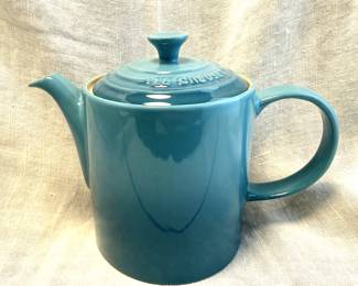 Le Creuset Tea Pot