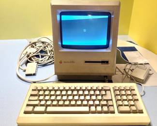 1988 MacIntosh Plus Model#0001A