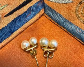 Double Pearl Stud Earrings