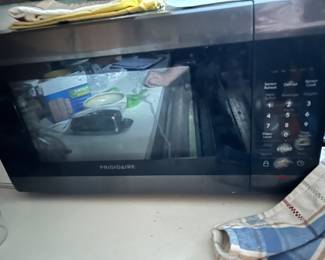 Frigidaire microwave