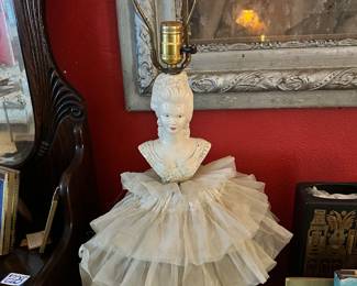 Half lady lamp light: light above, nightlight below.