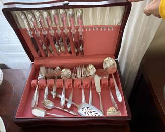 Onieda Silver Set for 8 in Case