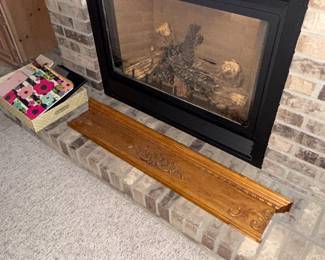 Fireplace mantle 