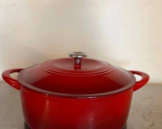 Dutch oven cast iron pot 7 qt