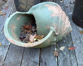 Shell shaped planter