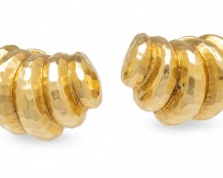 Lot 68
14K Yellow Gold Ear Clips, Shell Design L 1" 24 g 1 PAIR