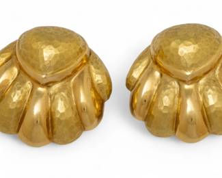 Lot 30
18K Yellow Gold Shell Form Clip Earrings, Italy 17 g 1 PAIR