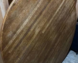 Wood round pedestal table