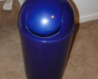 Trash can