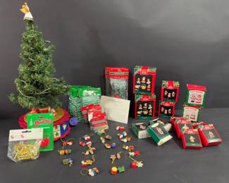 Avon Musical Advent Calendar Miniature Christmas Tree with Ornaments