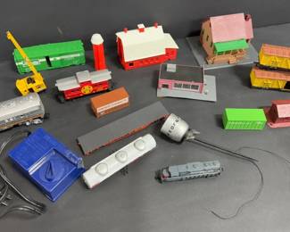 Classic HO Scale Model Train Accessory Mystery Lot