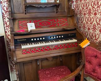 Gorgeous Eastlake Organ