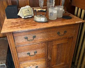 Vintage Oak Wash Stand