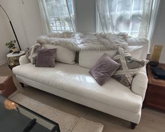 Carlisle English Arm Upholstered Grand Sofa 91" with Bench Cushion Pottery Barn