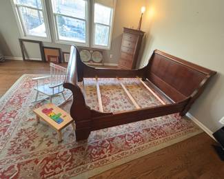 Kincaid Queen Sleigh Bed 