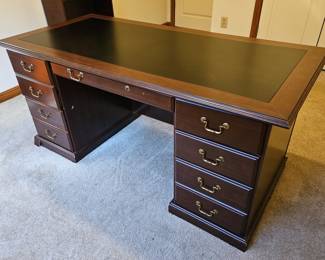 Wooden Executive Home Office Desk w/ Leather Top