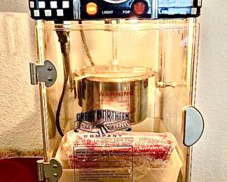 Retro-Style Great Northern Popcorm Maker