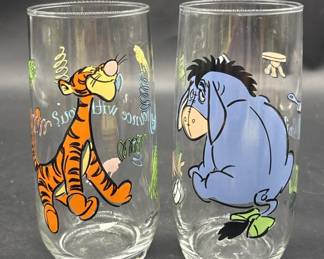 (2) Vintage Winnie The Pooh Glass Tumblers
