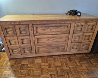 Dresser had one matching nite stand.