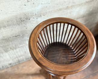 This lot features an antique solid wood barley twist fern stand in very good condition and measures, 32” H x 15.5” W x 15.5” D.
