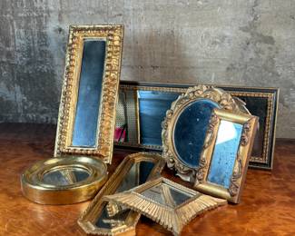 This lot features a wonderful collection of smaller sized antique mirrors in different sizes, all in good overall condition.
