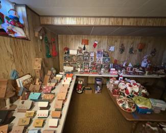 LEMAX new in box, Handmade Birdhouse  Treasures, perfect holiday gifts and more!