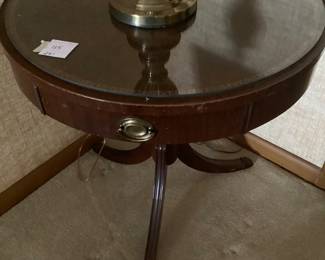 Round with glass and drawer..50