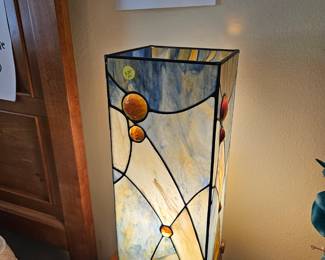 There are two of these beautiful stained glass lamps
SOLD