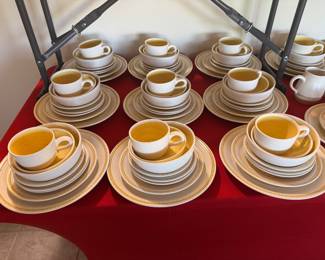 Vintage Franciscan Ware heritage pattern