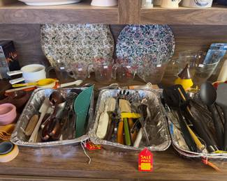 Lots of kitchen utensils 