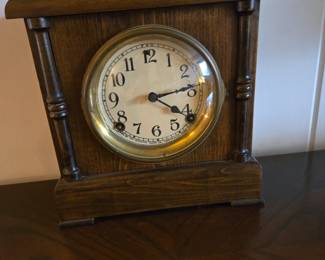 Mantle clock