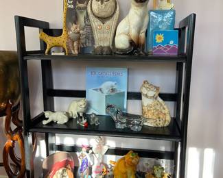 A WONDERFUL and UNIQUE Cat Collection 