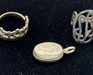 2 Sterling Silver Ladies Rings & Locket Size * Total Weight 9.15g
