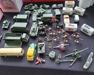 Dinky toys & toy soldiers